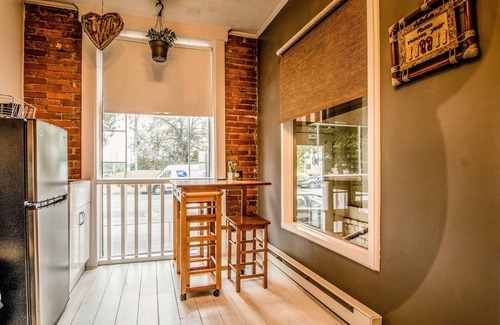 Downtown Harrisburg Apartment | Downtown Artist Enclave