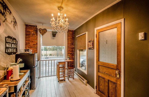 Downtown Harrisburg Apartment | Downtown Artist Enclave