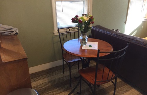 Whittier House | Downtown Boulder Retreat - 22nd and Pearl - No Car Needed!