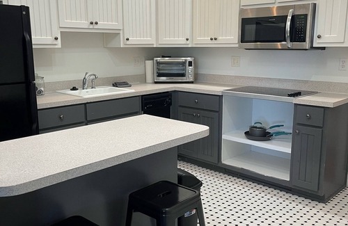 Historic Downtown Apalachicola Apartment | Downtown Charm! All the shops, restaurants & water activities out your doorstep