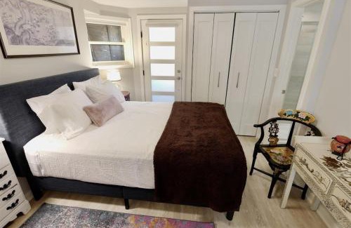 Logan Circle Apartment | Downtown DC Awaits with Parking Permit