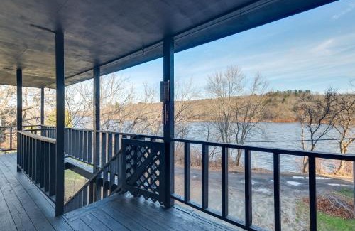 Hallowell Apartment | Downtown Hallowell Retreat with Water Views!