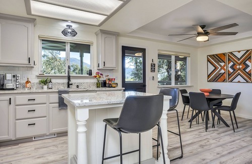 Kelseyville House | Downtown Kelseyville home l GREAT backyard w/hot tub & AMAZING Konocti views!