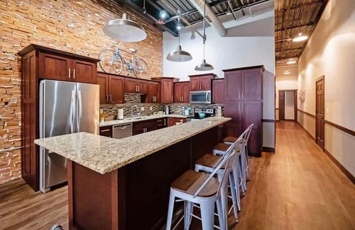Historic Downtown La Crosse Apartment | Downtown La Crosse Modern Flat