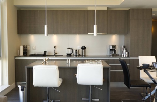 Victoria Park Apartment | Downtown Luxury Condo in Tallest Calgary Building 35 floor