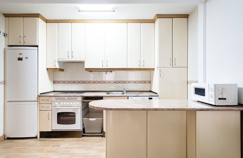 El Pilar Apartment | Downtown Madrid North Barrio del Pilar M (SAR28)