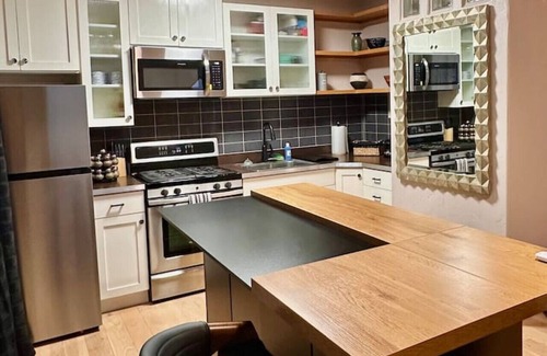 Las Cruces Apartment | Downtown Midcentury Studio+ 3 mins to Farmer's Mkt