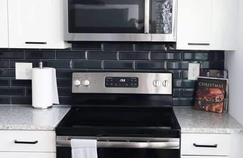 Castleberry Hill Apartment | Downtown Moden Industrial Loft