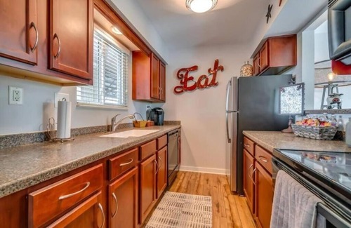 North Capitol Condo | Downtown Nashville Covered Parking Beautiful Condo