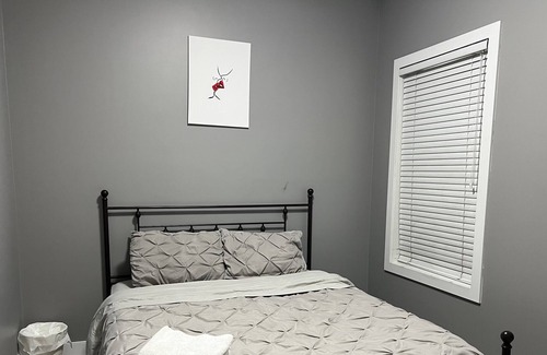 Connaught Apartment | Downtown oasis apartment