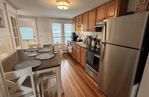 Salem Apartment | Downtown Salem Retreat 2BD