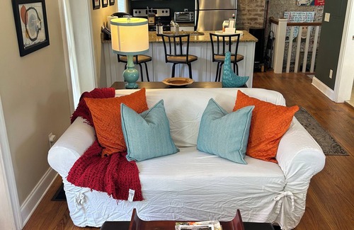 Beach Institute Apartment | Downtown Savannah Carriage House near Forsyth Park