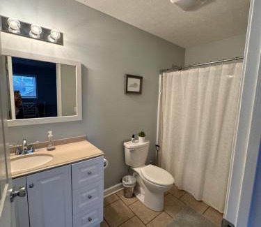 Elizabethtown Apartment | Downtown Single Private Upstairs Apartment