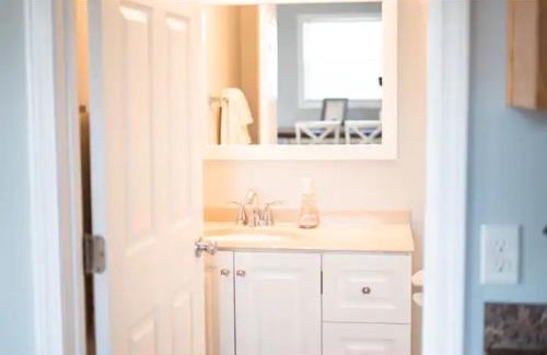 Elizabethtown Apartment | Downtown Single Private Upstairs Apartment