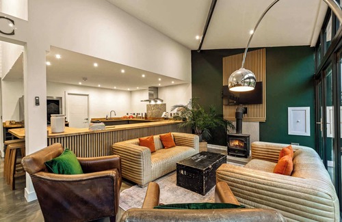 Leigh Sinton House | Dragons Barn with Hot Tub