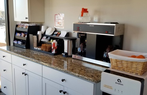 Hendersonville Hotel | Drakes Creek Inn