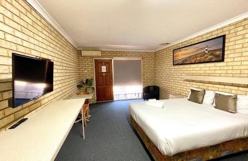 Waroona Hotel | Drakesbrook Hotel