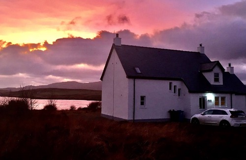 Caroy House | Dramatic Sea Views At Healabhal House on the Isle of Skye.