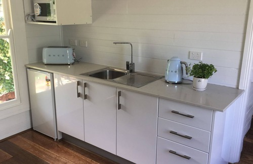 Kings Plains Cottage | Drayshed Cottage -Romantic Country Getaway
