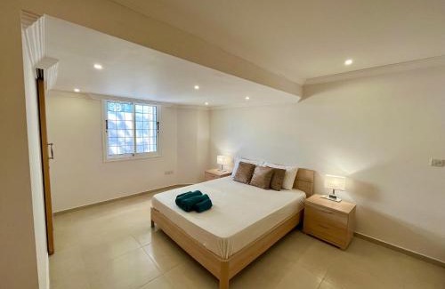 Agios Tychon Villa | Dream Beachfront Bungalow