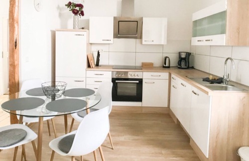 Gladenbach Apartment | Dream Green Apartment "Savannah"