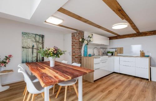 Gladenbach Apartment | Dream Green Apartment 'Meadow'