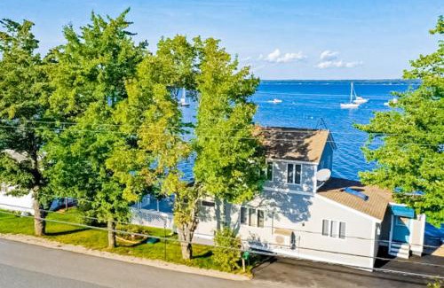 Surry House | Dream Harbor House and Cottage