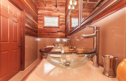 Teakettle Village Cabin | Dream Valley Belize