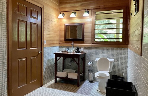 Armenia Hotel | Dream Valley Belize