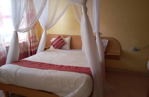 Mai Mahiu House | Dream World Guest House