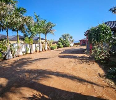 Dzanani House | DreamLand Guest Lodge