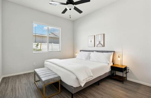 Casa Grande Apartment | Dreamlight Modern Home in Casa Grande with Pool,BBQ