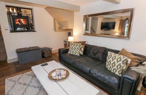 Crigglestone House | Dreamwood Cottage