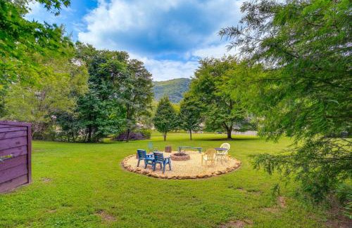 Damascus House | Dreamy Damascus Cabin about 1 Mi to Appalachian Trail