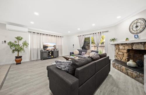 Alhambra Apartment | Dreamy & Relaxing Gem With Backyard - 12mins to DT LA