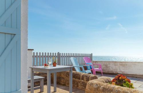 Sandgate House | Driftwood Cottage by Bloom Stays