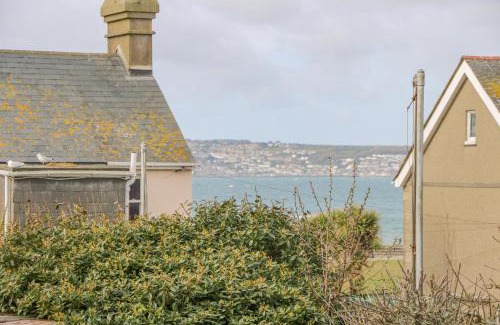 Marazion Apartment | Driftwood