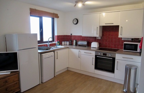Porthtowan Apartment | Driftwood, Porthtowan, Cornwall - a few minutes walk from surf beach