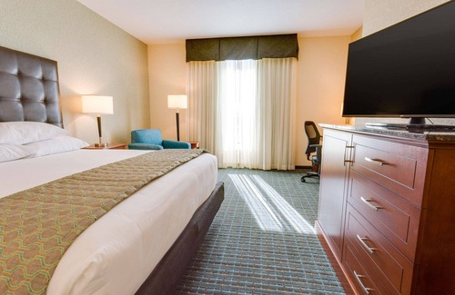 Gainesville Hotel | Drury Inn & Suites Gainesville