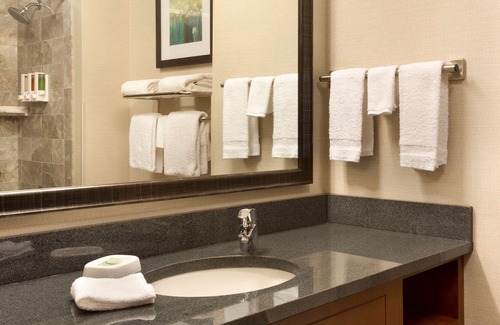 Brentwood Hotel | Drury Inn & Suites St. Louis Brentwood