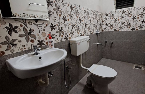 Bardez Hotel | Dsouzas Guest House