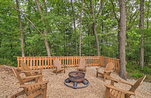 Bull Shoals Apartment | Dtwn Bull Shoals Condo 1 Mi to Lake Access!