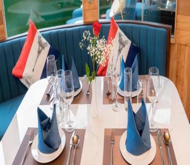 Ha Long Boat Rental | Du thuyền 3 sao thăm vịnh Hạ Long trong ngày - Oti