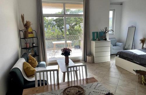 Motor City Apartment | Dubai Green Oasis Retreat