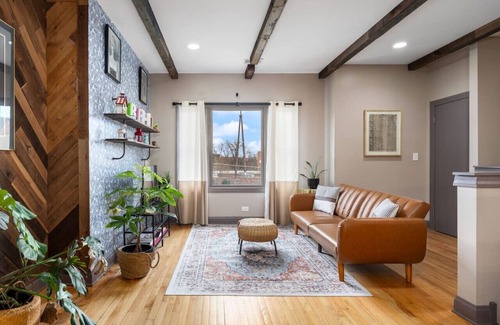 Bronzeville Bed & Breakfast | Dubois Guest House Room 301