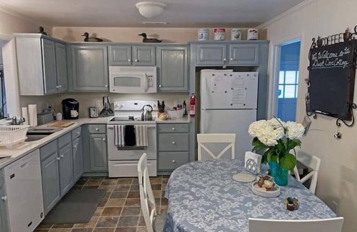 Bozman Cottage | Duck Cove Waterfront Cottage