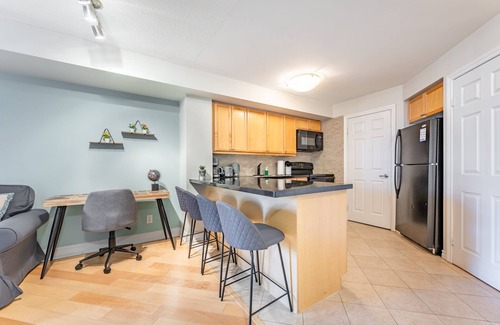 Downtown Mississauga Condo | Duke Of York Boutique Suites