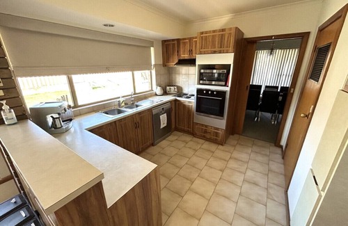 North Beach Apartment | Dukes of Yorkes - Wallaroo Beach Frontage - Entire Home