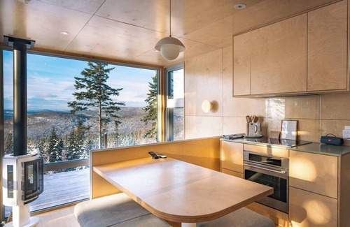 Lac Beauport House | DUN - Panoramic View with Spa Near Quebec city