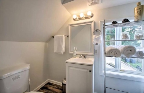 Chesterton House | Dunes Home 3 Bedroom I 2 Baths I 2 Living rooms
